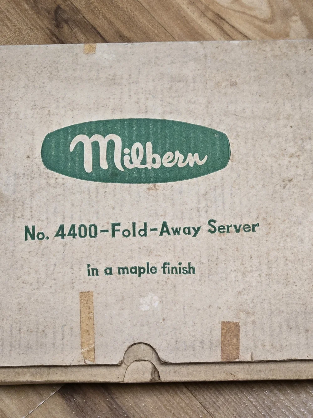 Milbern MCM Fold-Away Wooden Server